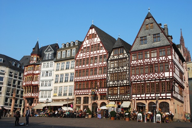 frankfurt-282598_960_720