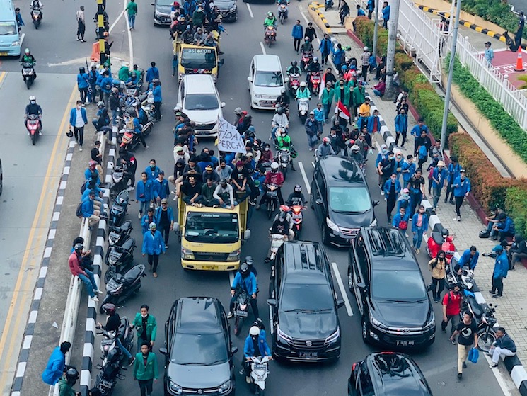 manifestation Jakarta loi expresse