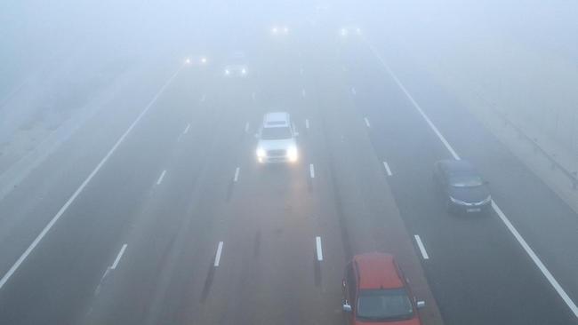 route abu Dhabi brouillard
