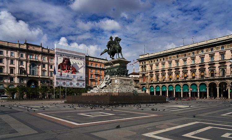 La place du Duomo de Milan pendant le Covid