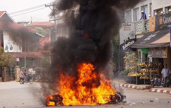 Attentat bombe mariage morts explosion Birmanie