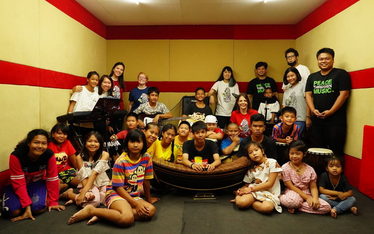 Les enfants de l'ONG KTMP dans le quartier Khlong Toey a Bangkok