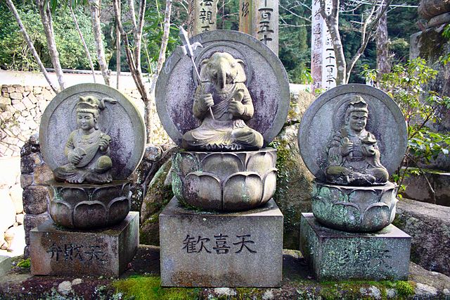 une statue de la version japonaise de Ganesh