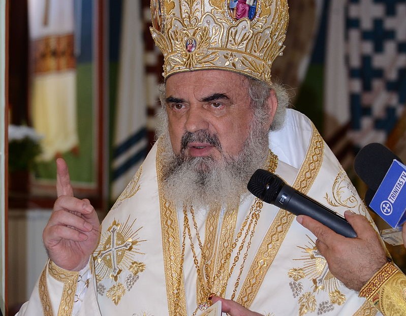 Le patriarche Daniel, chef de l'Église orthodoxe RO, déclare qu'il est bien vacciné 