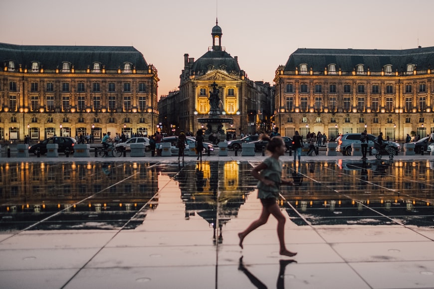 place de la bourse à bordeaux