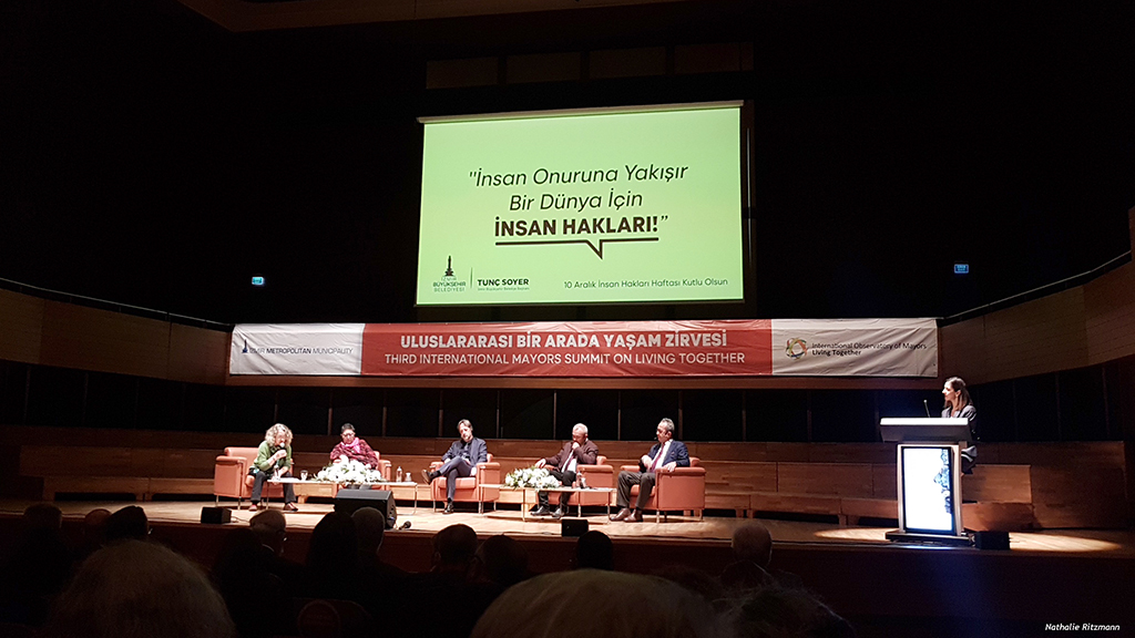 Au sommet des maires pour le “Vivre Ensemble” à Izmir