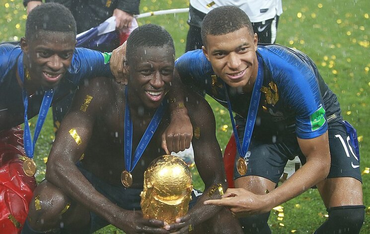 Benjamin Mendy au côté de Killian Mbappé