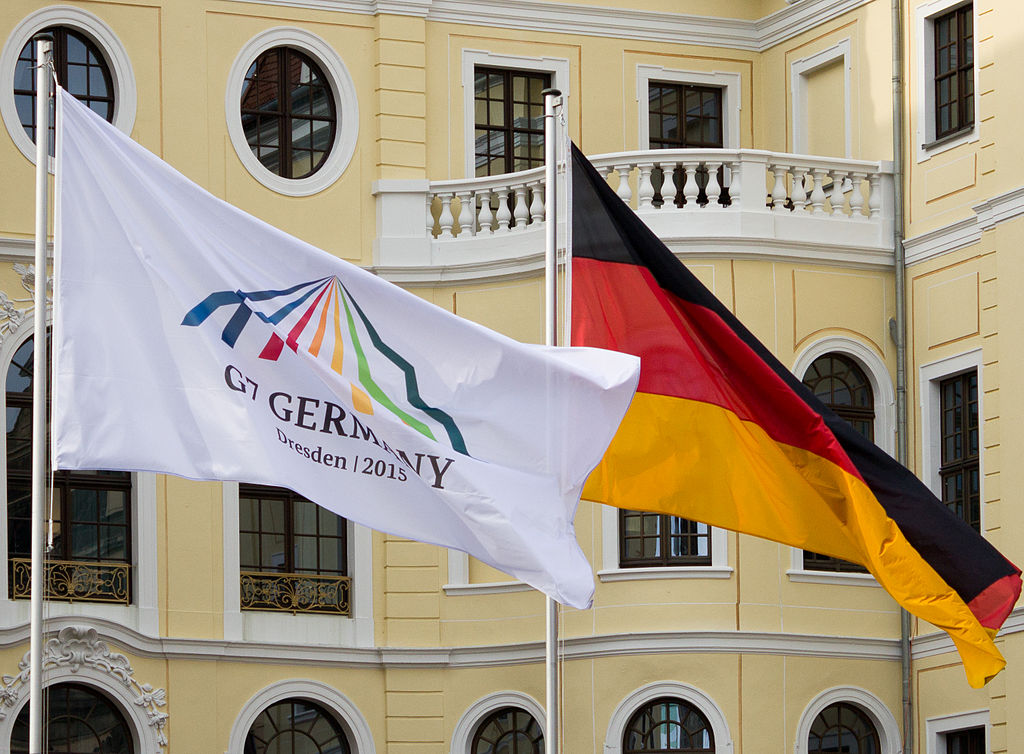 drapeaux du g7 et de l'allemagne