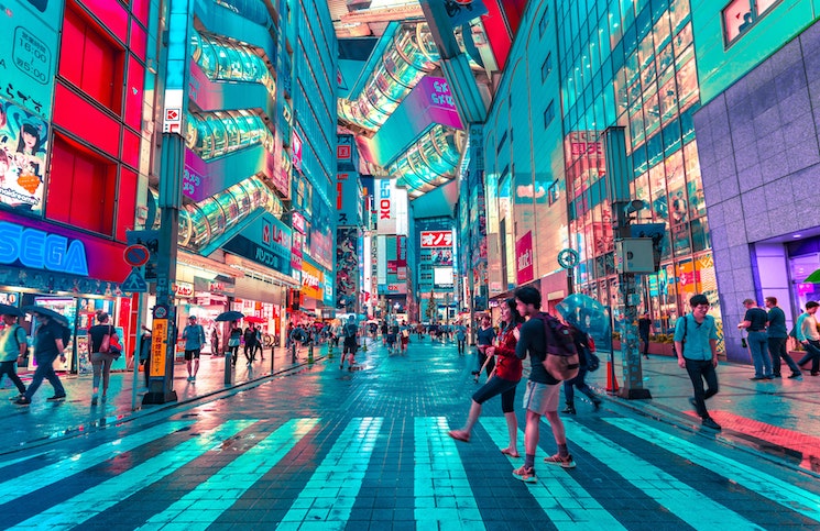 personnes qui marchent dans les rues de Tokyo