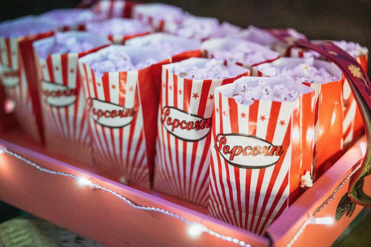 Des boîtes de popcorn pour les personnes rousses qui peuvent aller au cinéma gratuitement au Royaume-Uni