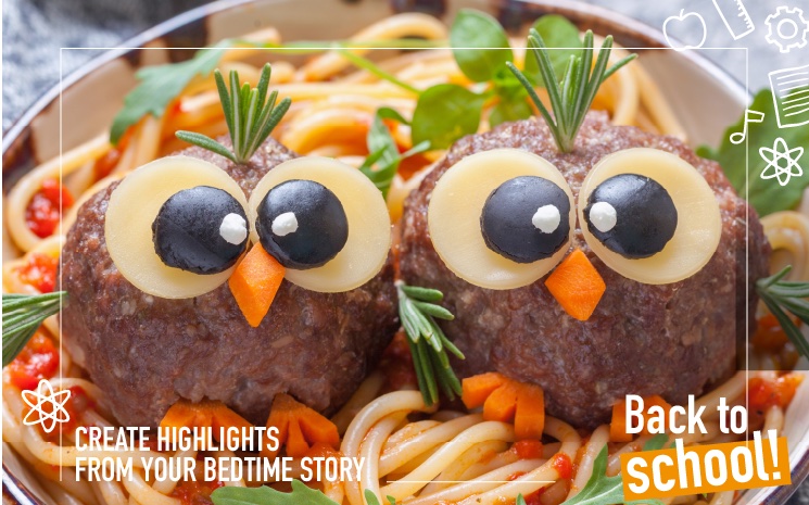 Un plat de spaghetti bolognaise avec des petits personnages