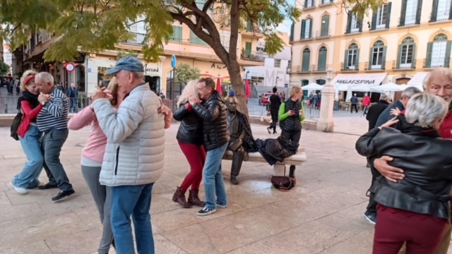 Tango sur la place de la Merced devant la maison natale de Picasso