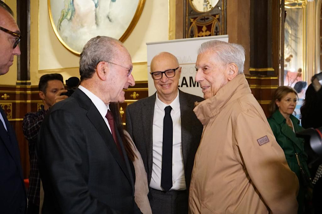 Inauguration du festival par le maire de Malaga et Vargas Llosa