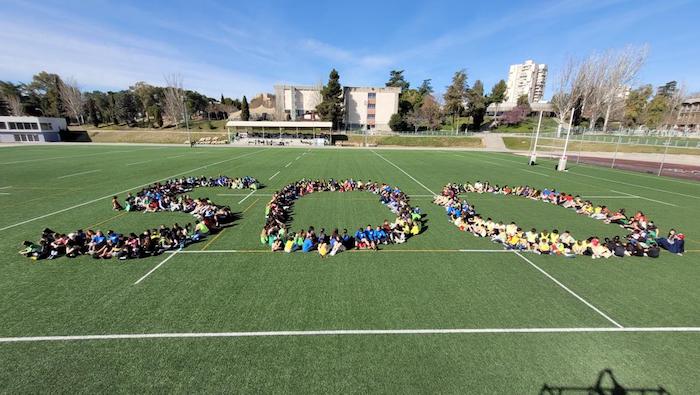 Tous les participants représentent le 500 pour montrer les 500 jours avant les JO