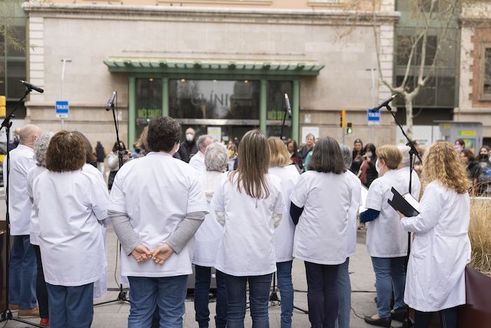 manifestation devant hospital-clinic