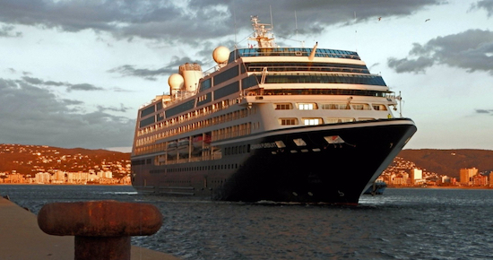 Bateau croisière à Barcelone