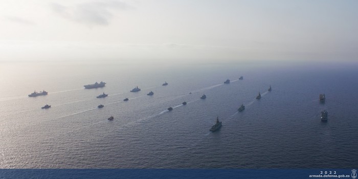 Des bateaux de guerre