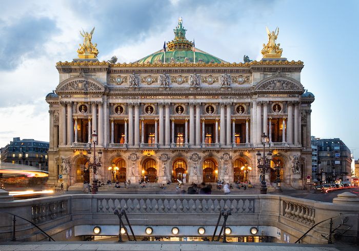 Opera national de paris façade: