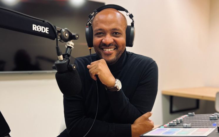 Halim Derres du podcast Entreprendre à l'étranger