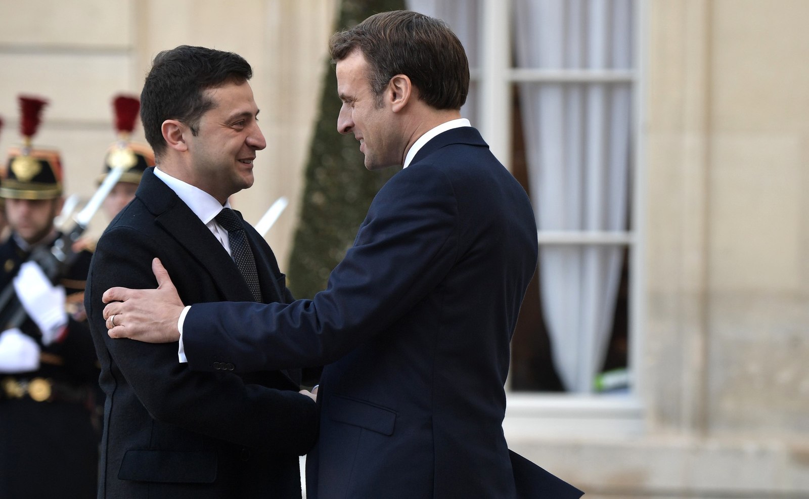 Volodymyr Zelensky et Emmanuel Macron à l'Elysée pour discuter de la guerre en Ukraine et de l'aide apportée par la France