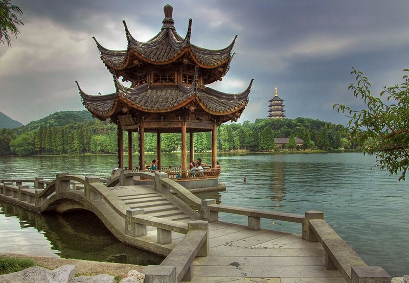 les bords du lac de hangzhou 