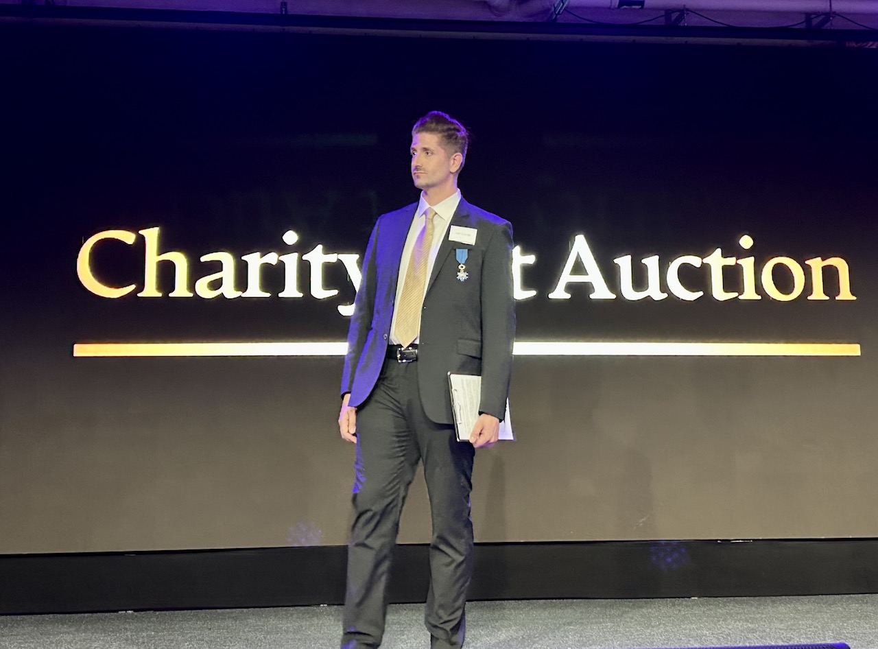 Alex Colard, artiste et philanthrope