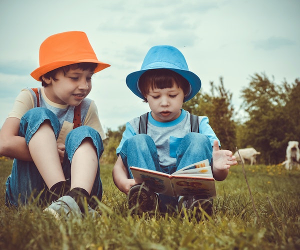 Bal caritatif pour les enfants et les jeunes autistes à Bucarest