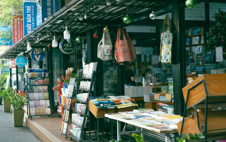 The Book and Night Culture Festival: Rue des Livres in Celebration