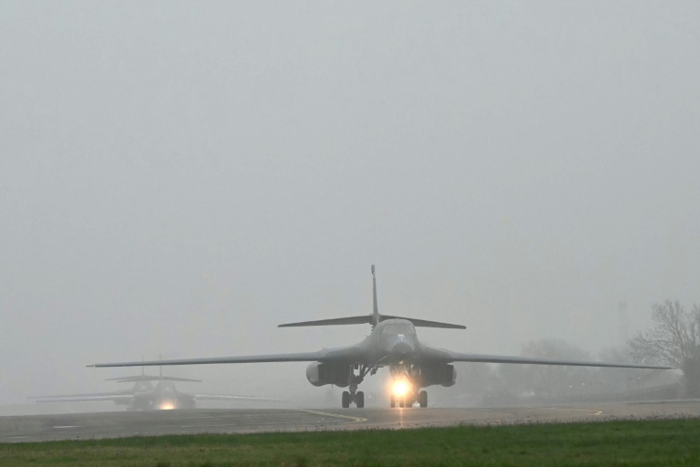 Les Etats-Unis ont commencé à utiliser des bases militaires ...