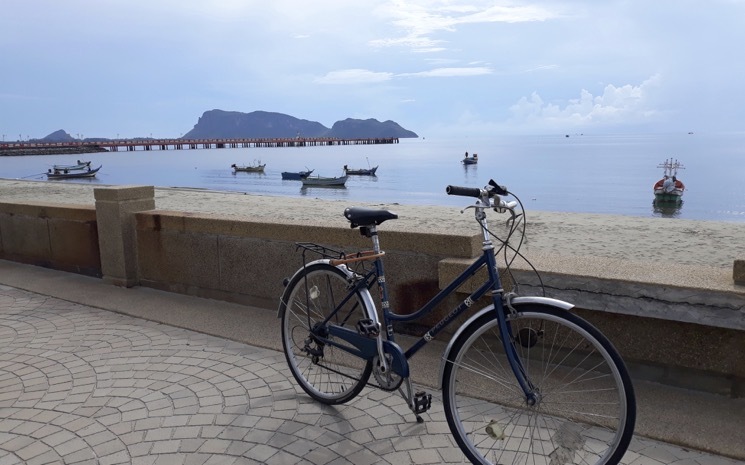 Decouverte de la station balneaire de Prachuap Kiri Khan en Thailande