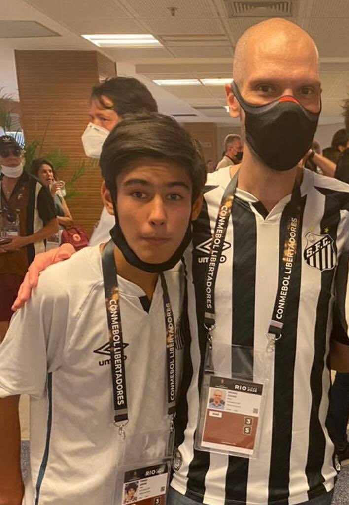 Bruno Covas et son fils au Maracana, lors de la finale de la Libertadores