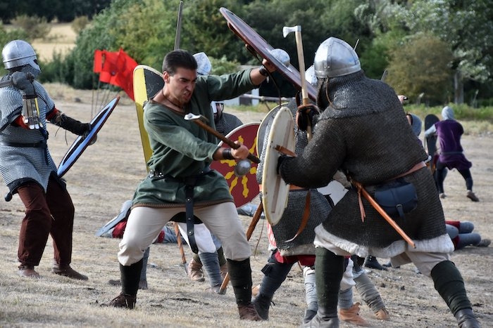 des guerriers bataillent