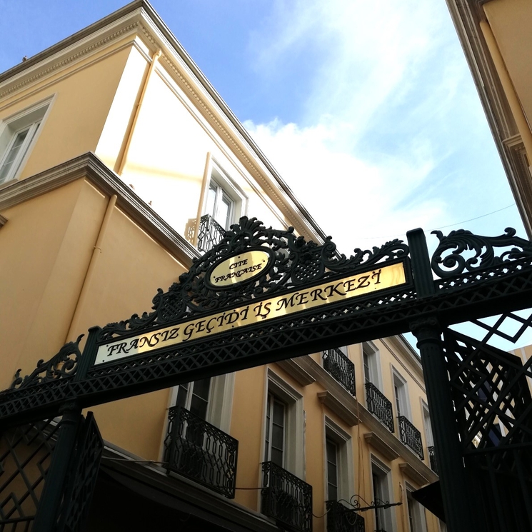 Passage Cité française à Karaköy