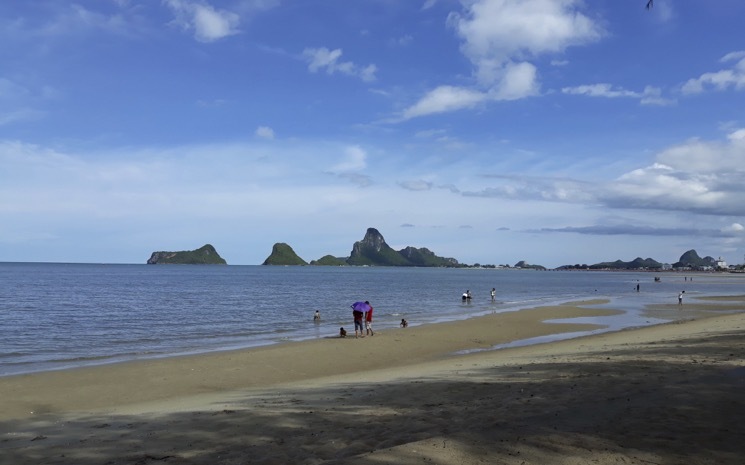 Decouverte de la station balneaire de Prachuap Kiri Khan en Thailande