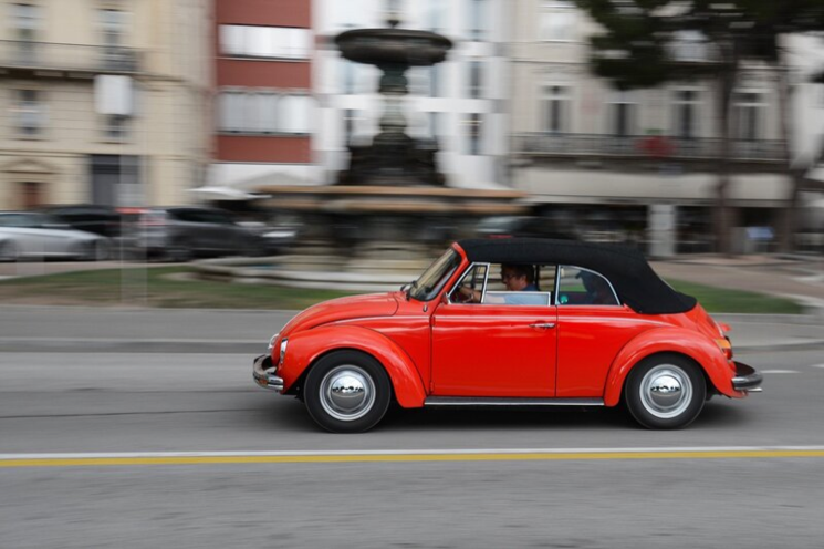 voiture rouge 