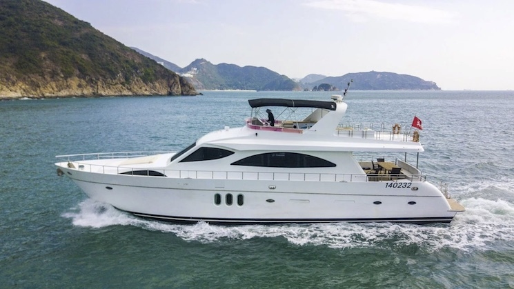 Yacht WHITE PEARL