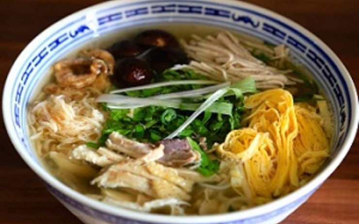 La recette du bun thang, plat traditionnel vietnamien typique