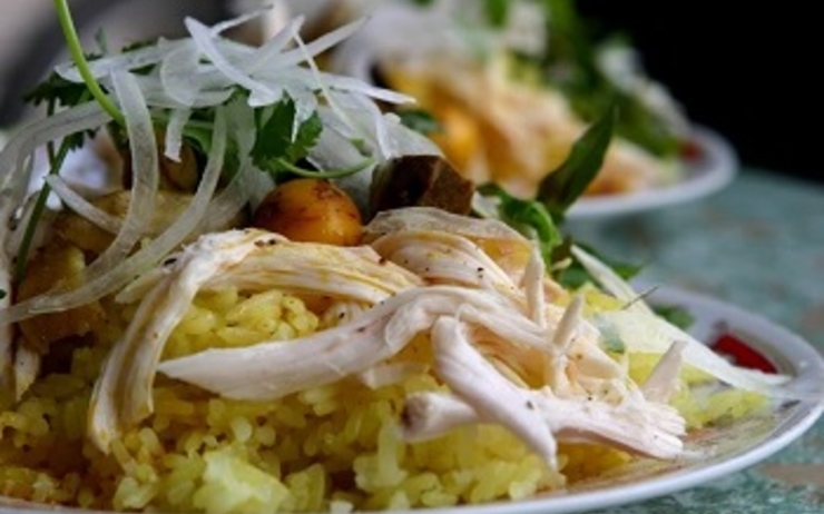 La recette du com ga, plat traditionnel vietnamien typique
