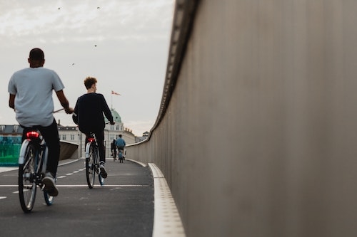 les aménagements de pistes cyclables, ponts et autoroutes à vélo à Copenhague 