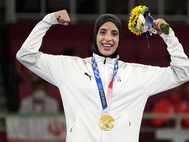 Feryal Abdelaziz remporte l’or au karaté aux J.O de Tokyo 2021