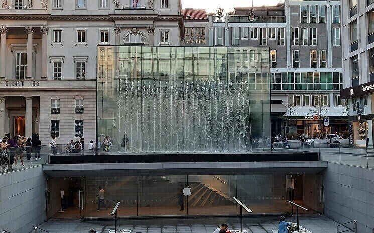 fontaine apple store