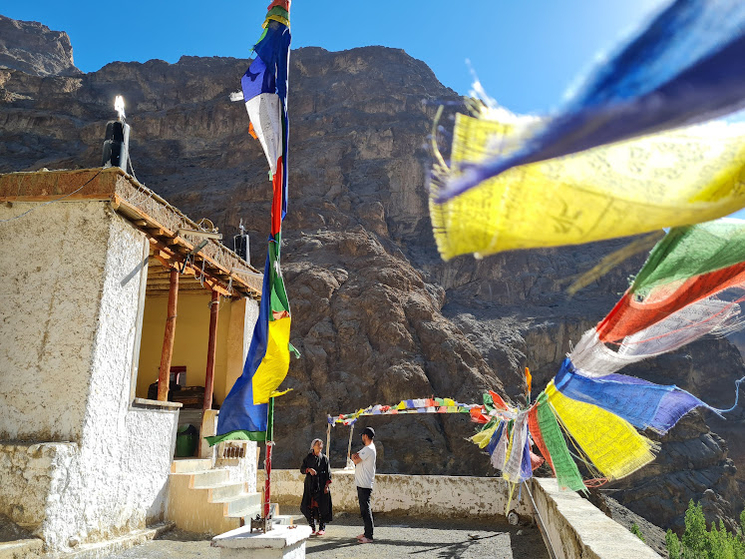 L'extérieur du monastère de Tar. Photo : R. Matalon