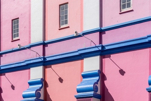 Le Palads un cinema emblématique de Copenhague avec sa façade colorée 