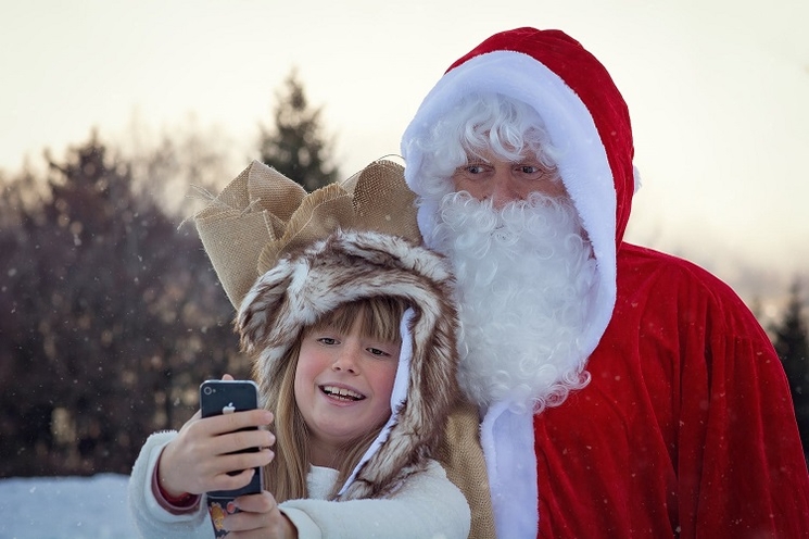 prendre un selfie avec le pere noel