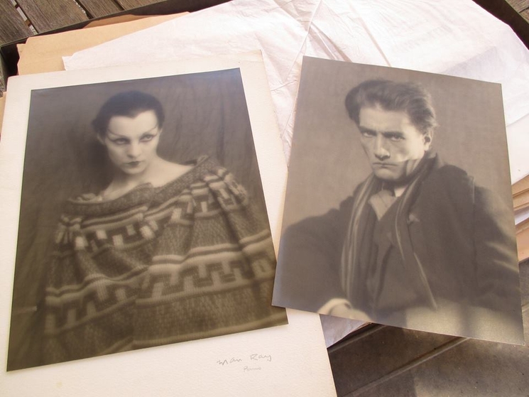 Parmi les souvenirs de Génica, les deux portraits de Génica et d’Antonin Artaud par Man Ray en 1923 (Archives MNA / Taylor, Maison des comédiens de Pont-aux-Dames)