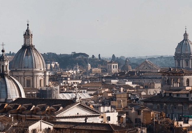 vue d'un rooftop de rome